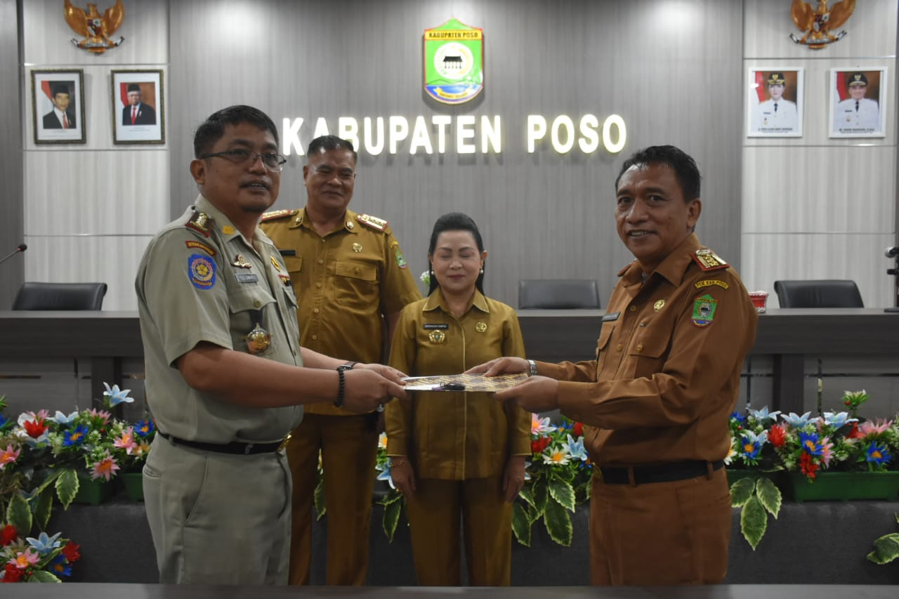 Serah Terima Jabatan Kepala Satuan Polisi Pamong Praja Dan Damkar kab Poso